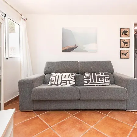 'bloom' Peaceful Beachside Bungalow