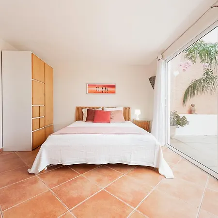 Apartment 'bloom' Peaceful Beachside Bungalow